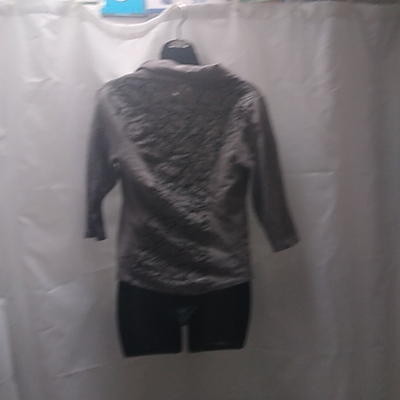 Eyeshadow gray cardigan with floral lace back - Picture 5 of 5